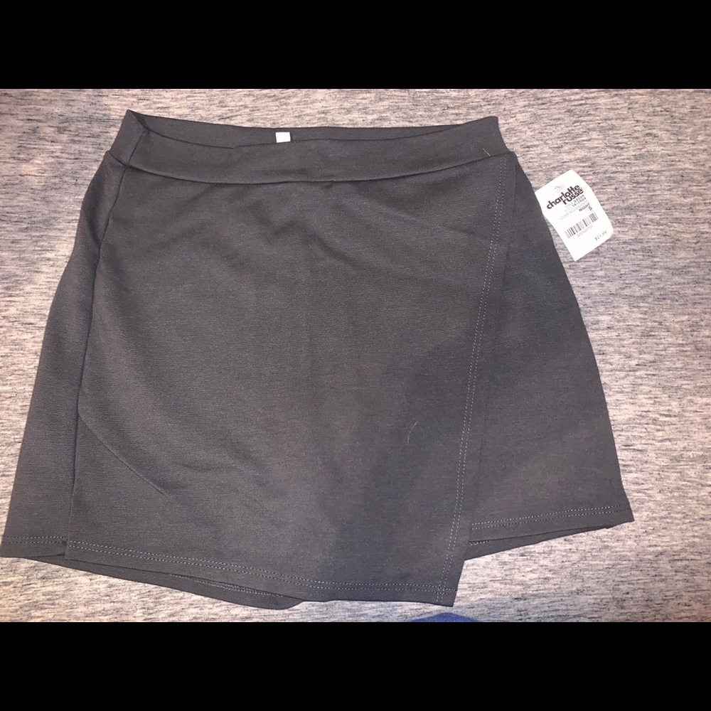 gray skort